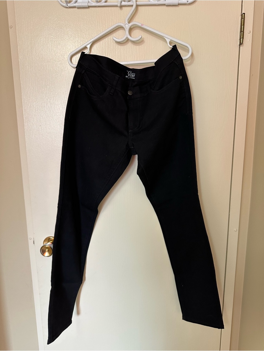 2for15 .Old Navy Diva Black Skinny Jeans